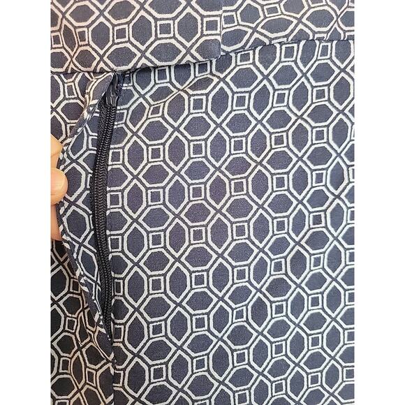 Talbots Hampshire Curvy Blue Cropped Geometric High Rise Casual Pants Size 16 - Picture 8 of 10